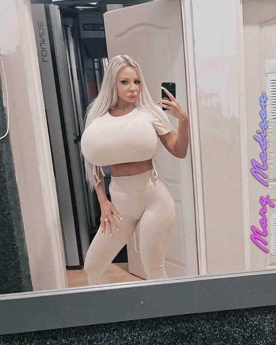 Gym time! Embrace the burn, sweat for success,  crush those goals. Let's dominate this workout together