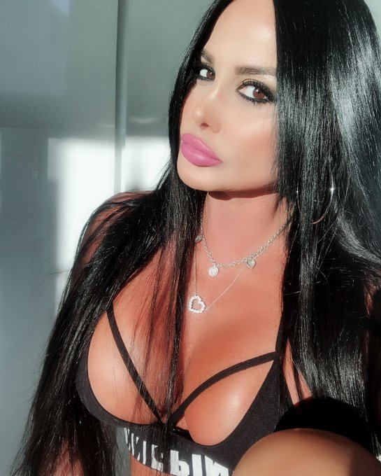 Self love is how you take your power back…🥰🥰🥰#overcomeobstacles #strong #phoenixbird #surviver #miami