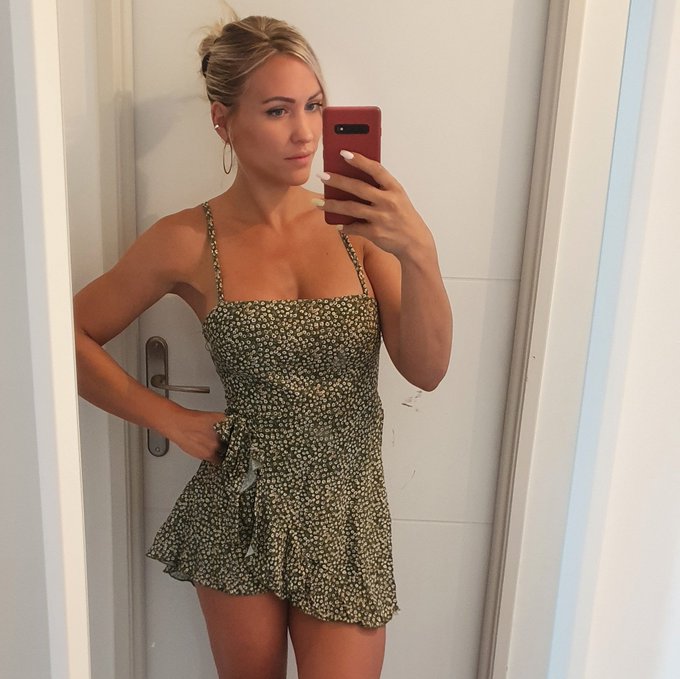 Morning💋❤️ https://t.co/8geGQIovmG