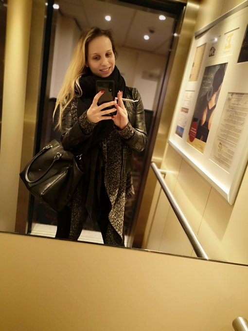 Amsterdam Kingsday is calling 🧡 https://t.co/ku2FLzcsY1