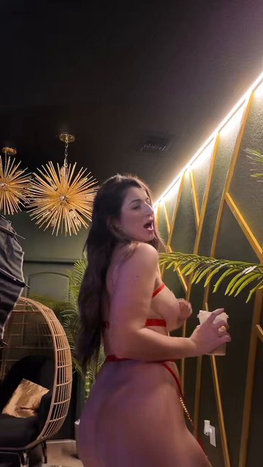 💕💕💕 #RETWEEET #onlyfans_girl #Dance #Booties https://t.co/abVUaY0wJN